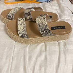 Platform sandals